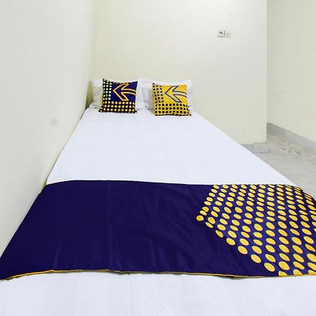 Oyo Life 93284 Kos Cendana Raya Hotel Mataram Luaran gambar