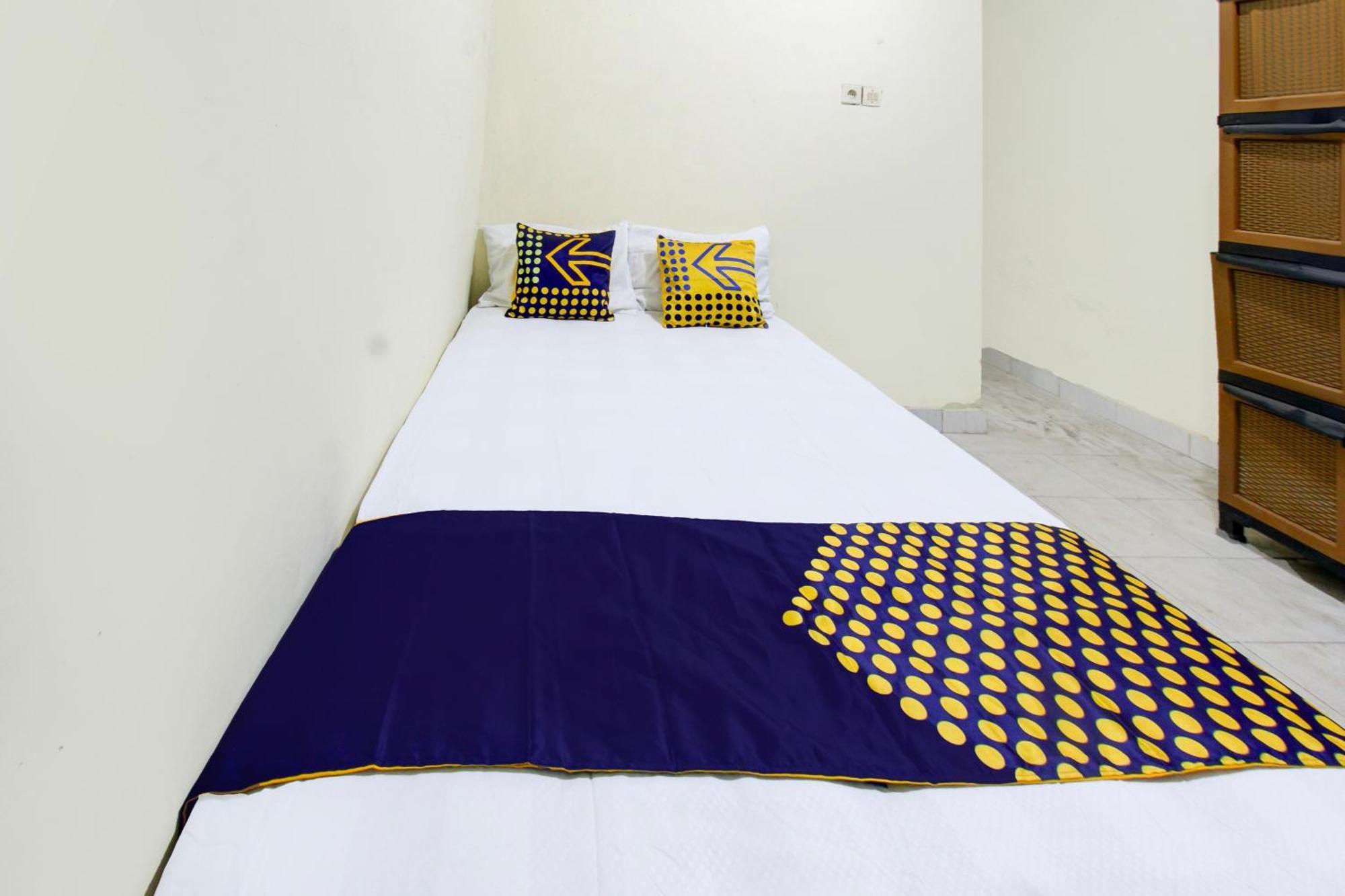 Oyo Life 93284 Kos Cendana Raya Hotel Mataram Luaran gambar