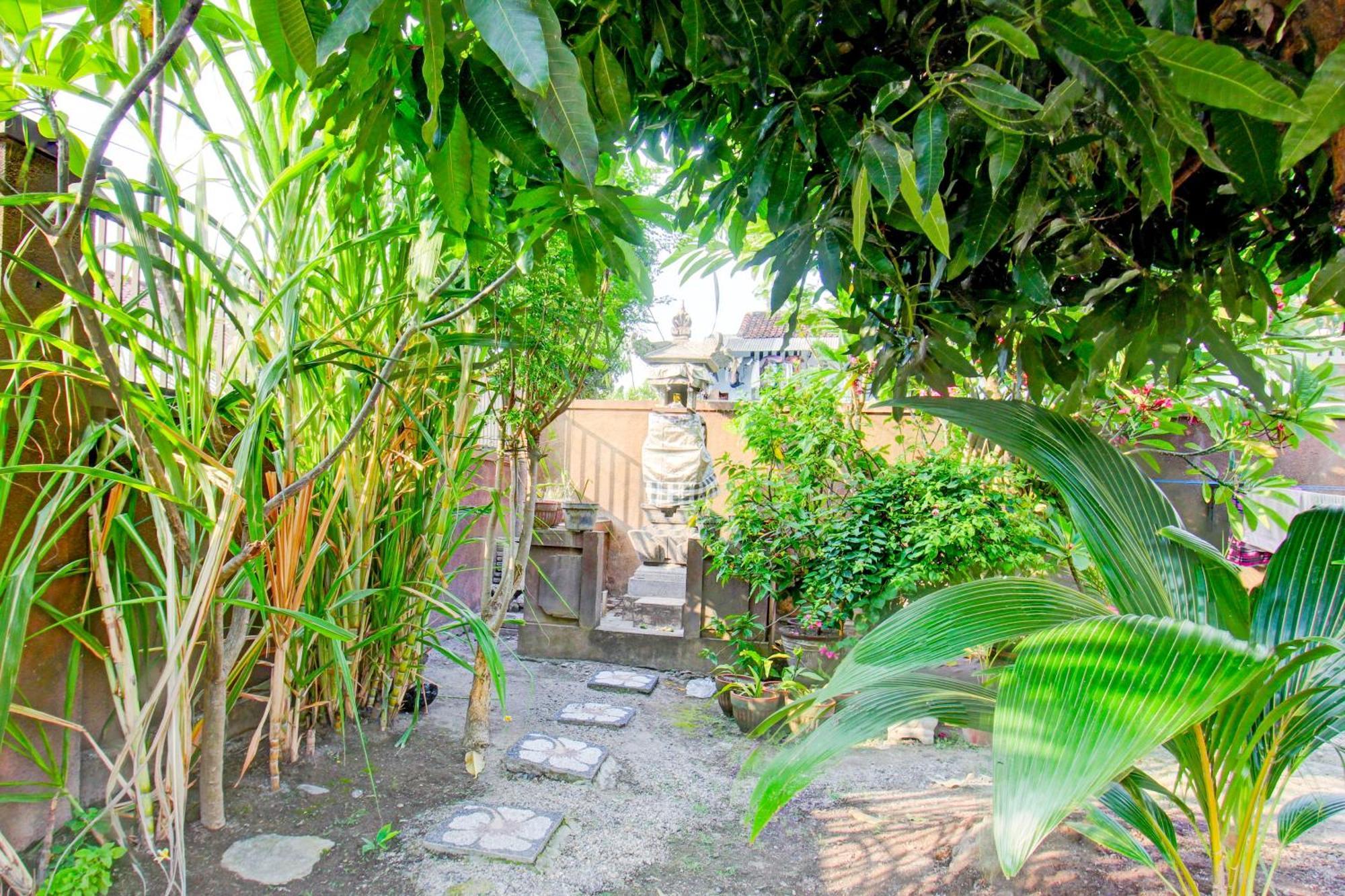 Oyo Life 93284 Kos Cendana Raya Hotel Mataram Luaran gambar