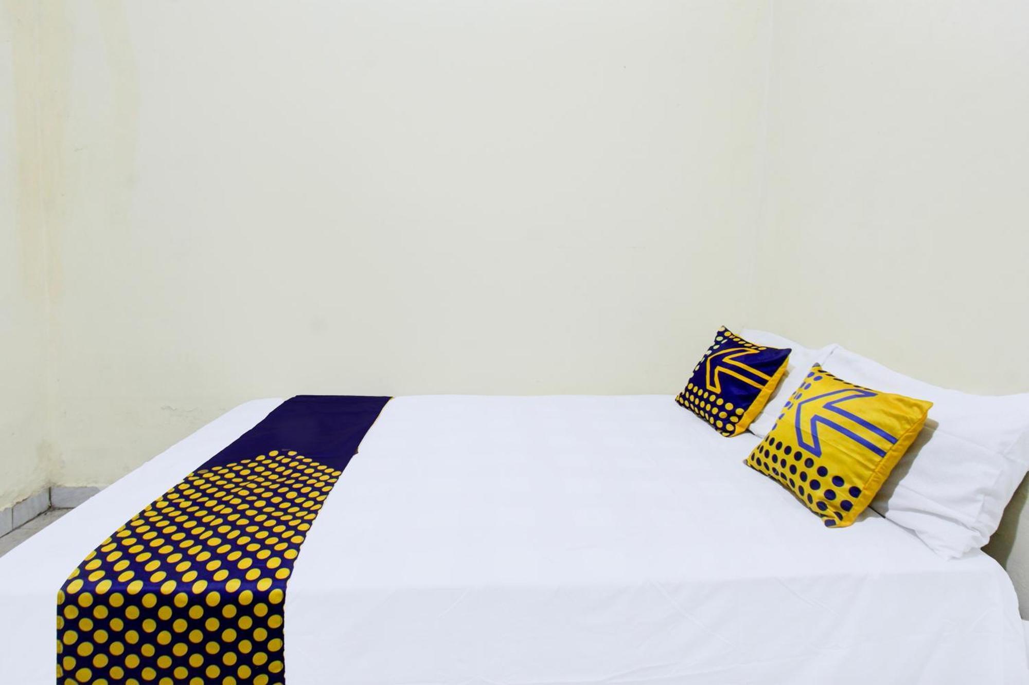 Oyo Life 93284 Kos Cendana Raya Hotel Mataram Luaran gambar