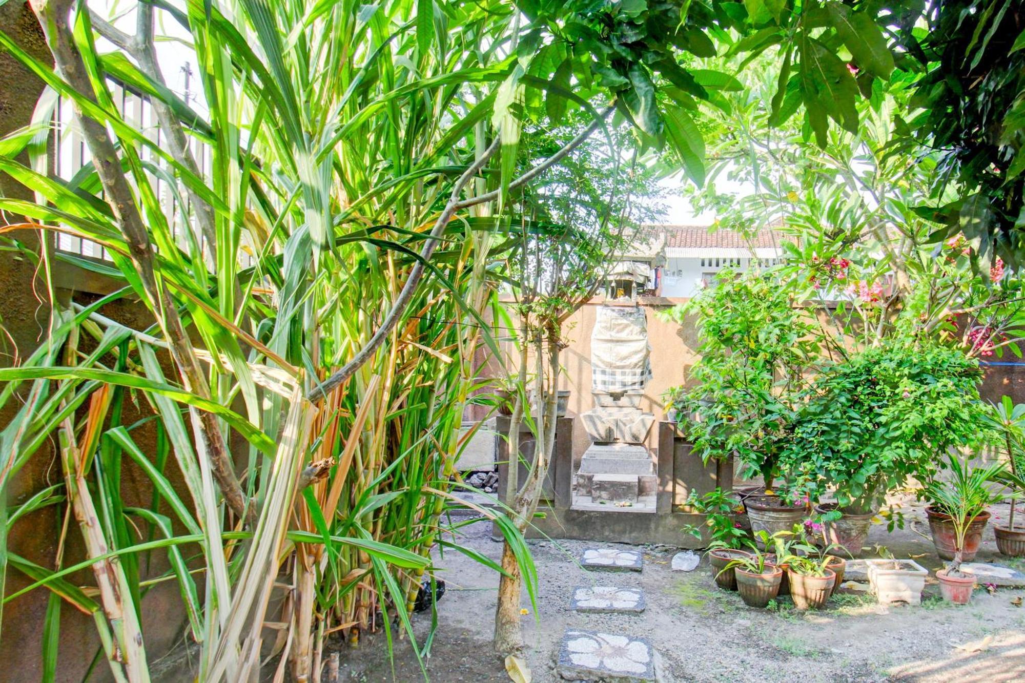 Oyo Life 93284 Kos Cendana Raya Hotel Mataram Luaran gambar